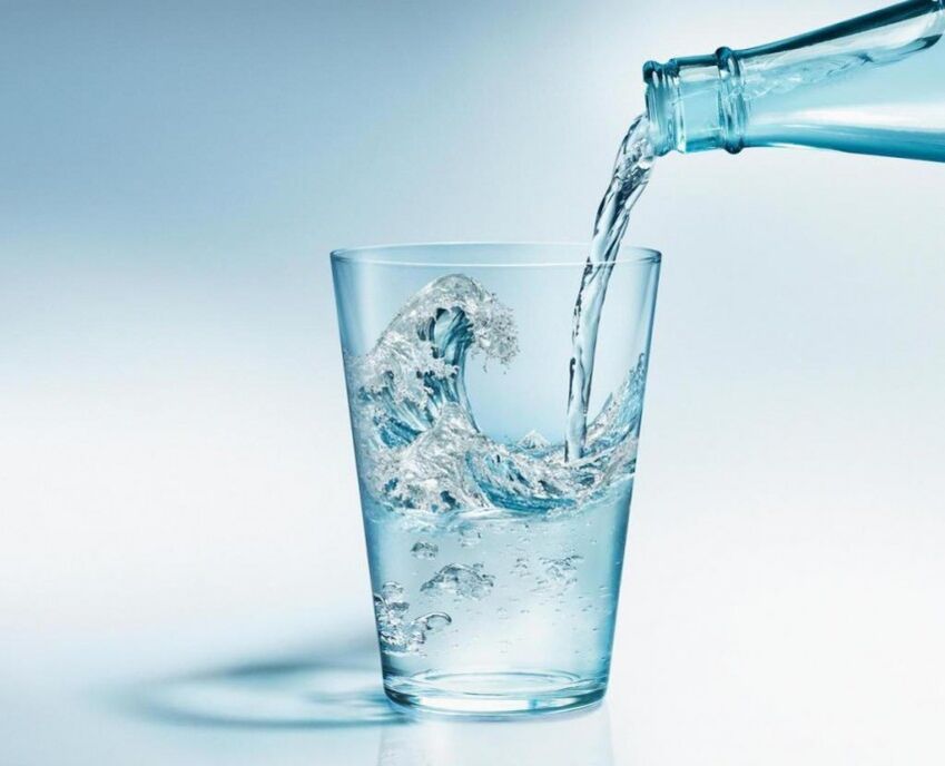 पीने के आहार के दौरान आपको खूब सारा साफ पानी पीने की जरूरत है